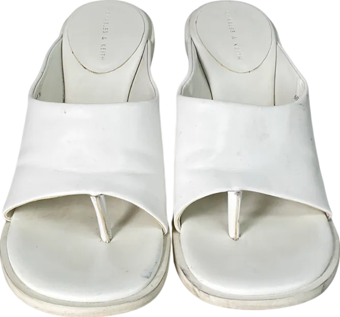 Charles & Keith White Alma Thong Mules UK 6 EU 39 